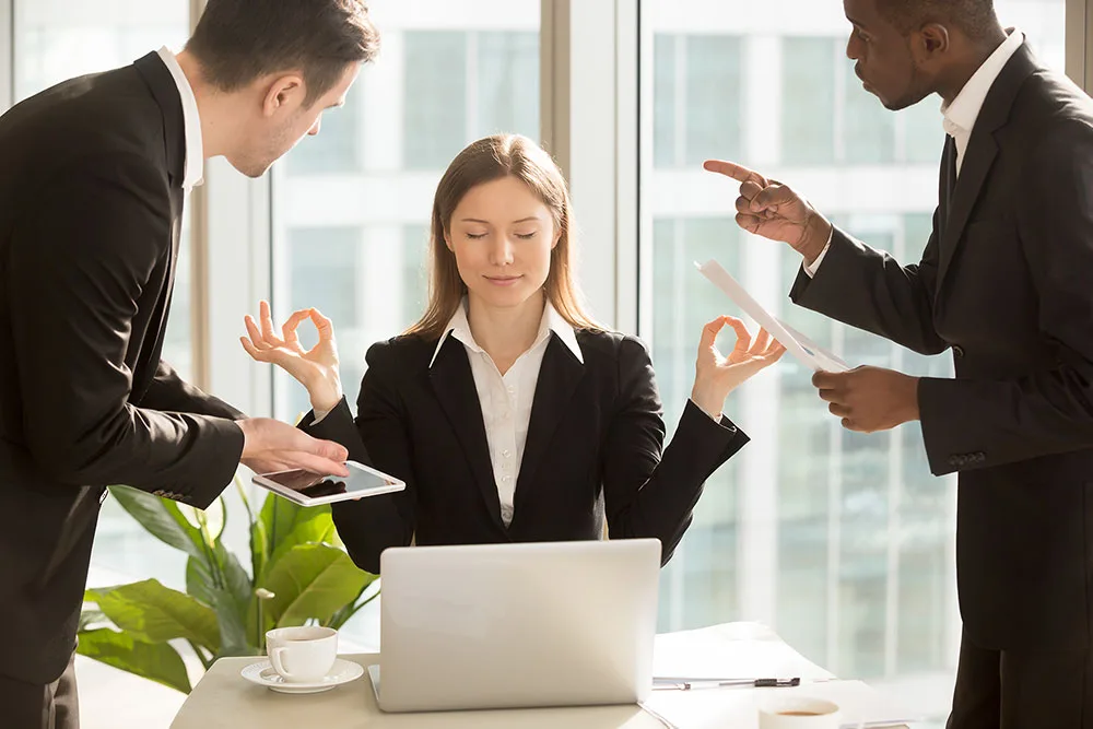 In unserem Personalentwicklungsseminar „Stress und Selbstregulation für Führungskraft und Mitarbeiter“ lernen die Teilnehmer, auch in schwierigen Situationen mit diskussionsfreudigen Mitarbeitern oder Kollegen den Stress nicht überhand nehmen zu lassen und in Balance zu bleiben.